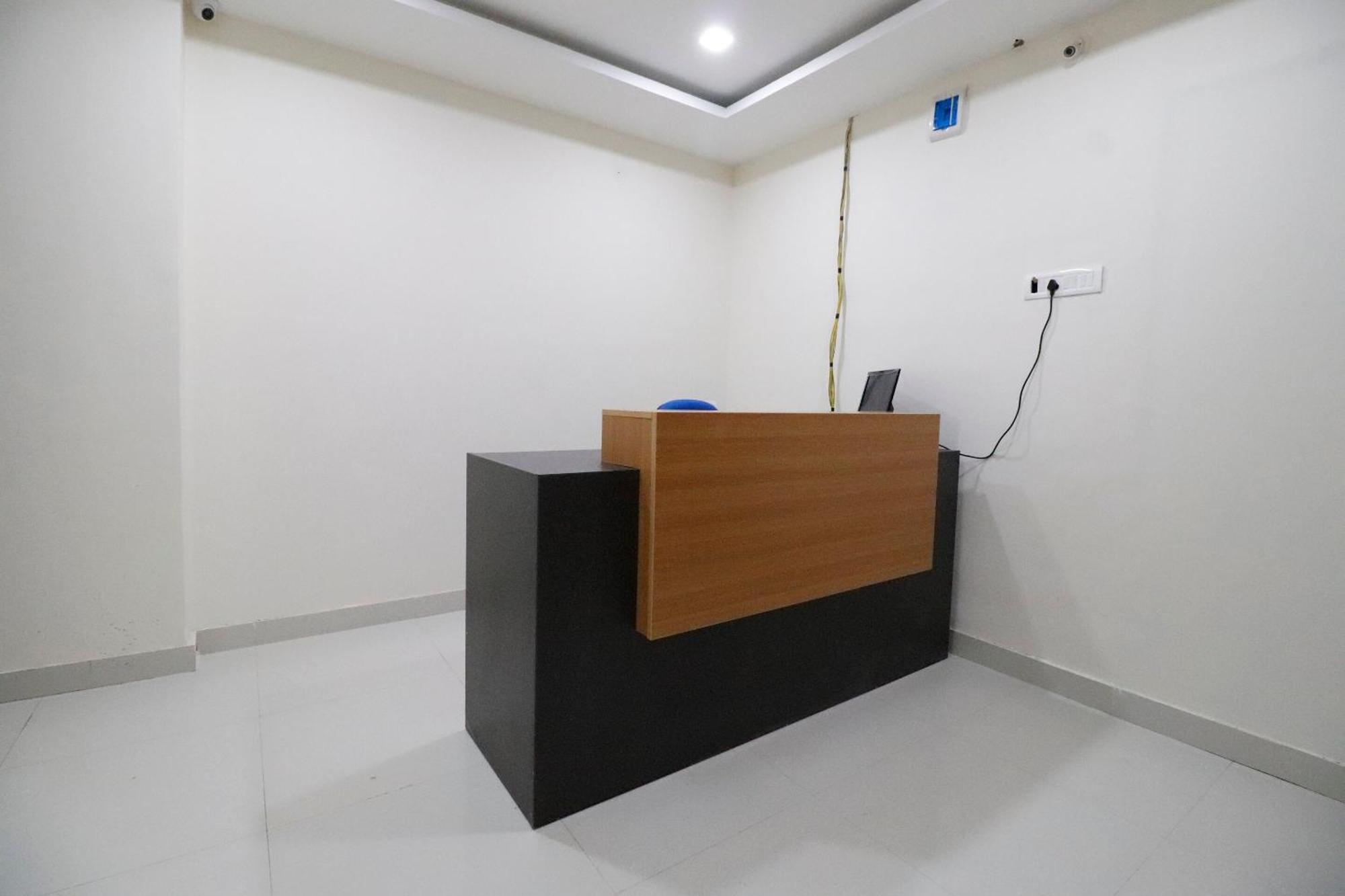 Collection O Manjari - Mundhwa Road Formerly 7 Treats 외부 사진